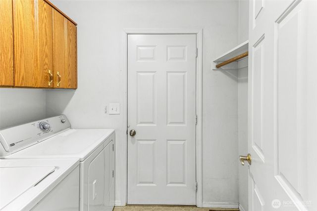 218 Saint Helens Way, Winlock, WA 98596