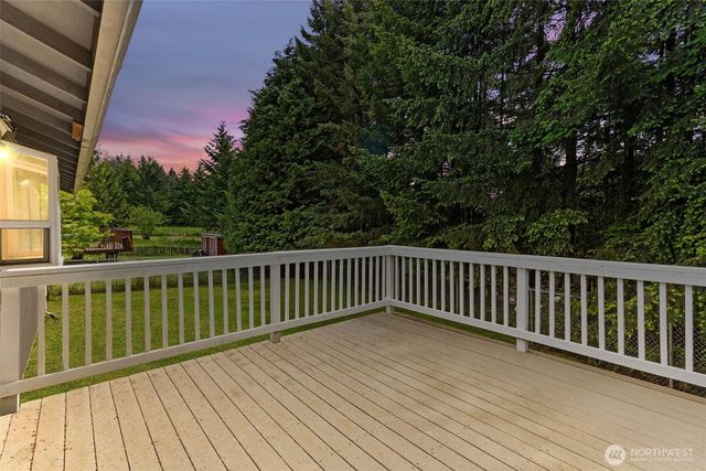 218 Saint Helens Way, Winlock, WA 98596