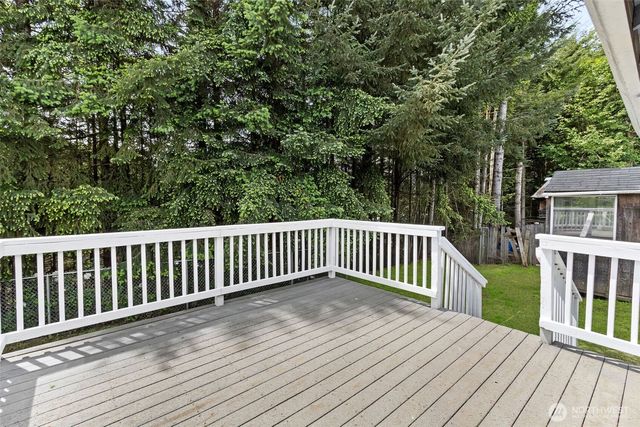 218 Saint Helens Way, Winlock, WA 98596
