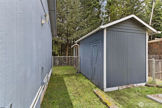 218 Saint Helens Way, Winlock, WA 98596