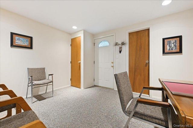 786 Bethlynn Court, East Meadow, NY 11554