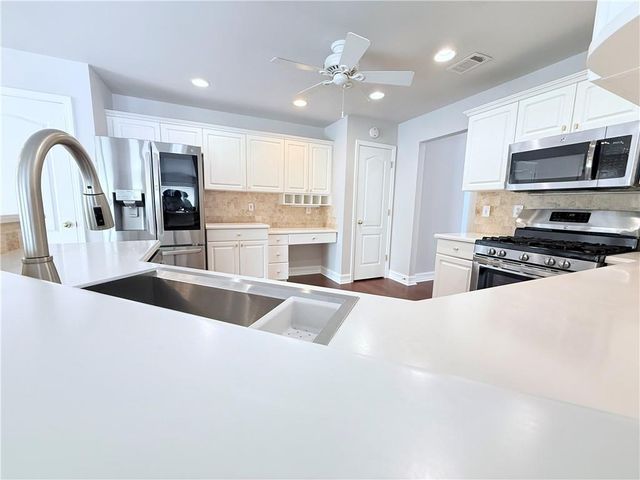 561 Sweetfern Lane, Sugar Hill, GA 30518
