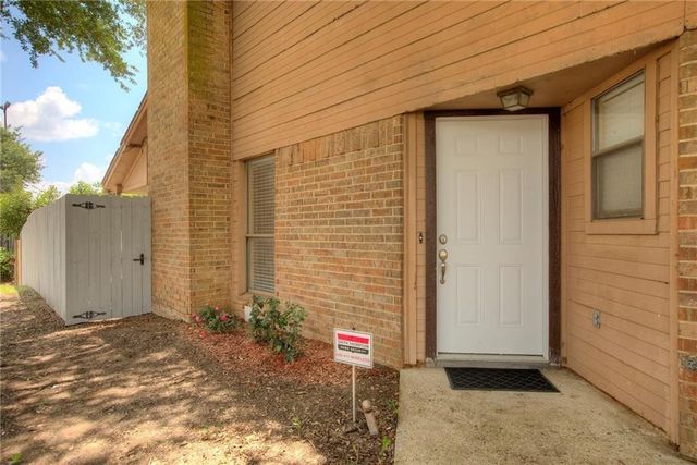 6810 Ports O Call Drive, Rowlett, TX 75088