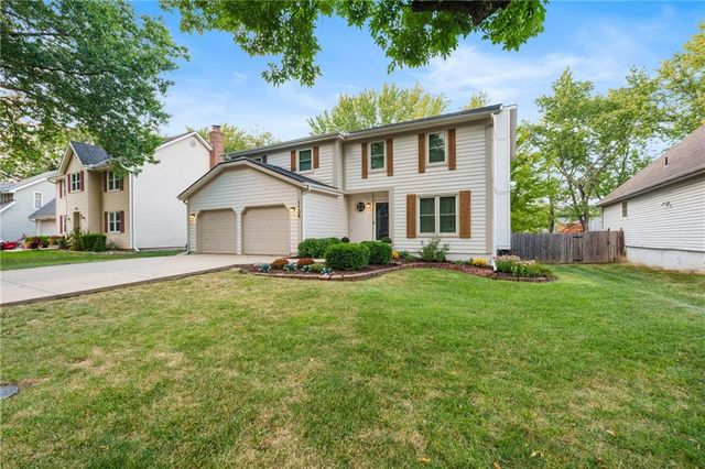 1134 E Sleepy Hollow Drive, Olathe, KS 66062
