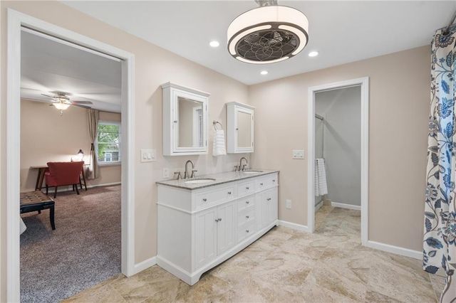 1134 E Sleepy Hollow Drive, Olathe, KS 66062