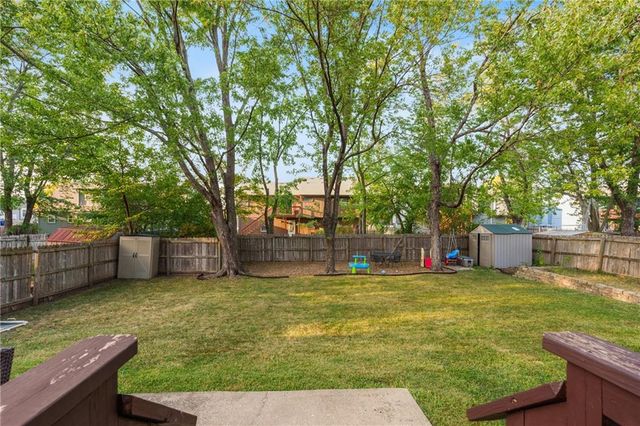 1134 E Sleepy Hollow Drive, Olathe, KS 66062