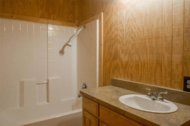 13630 N County Line Road, Ponder, TX 76259