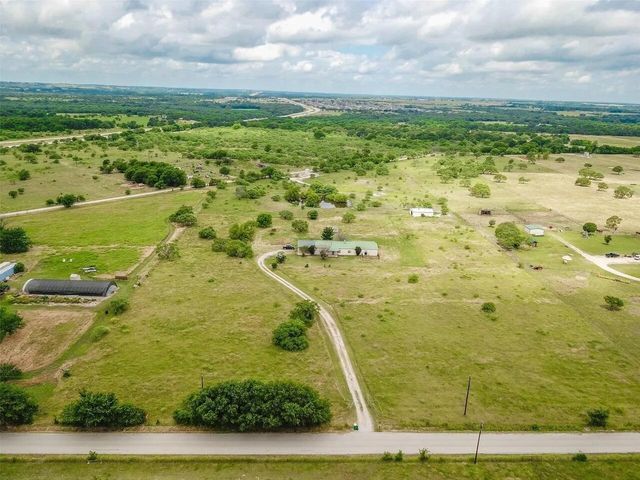 13630 N County Line Road, Ponder, TX 76259