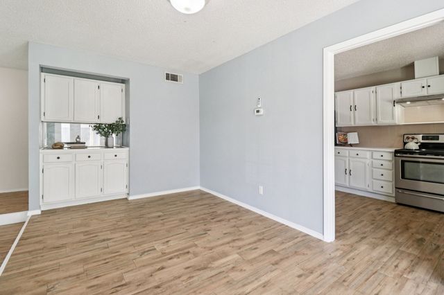 3216 Red Oak Lane, Bedford, TX 76021