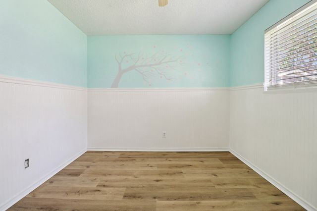 3216 Red Oak Lane, Bedford, TX 76021