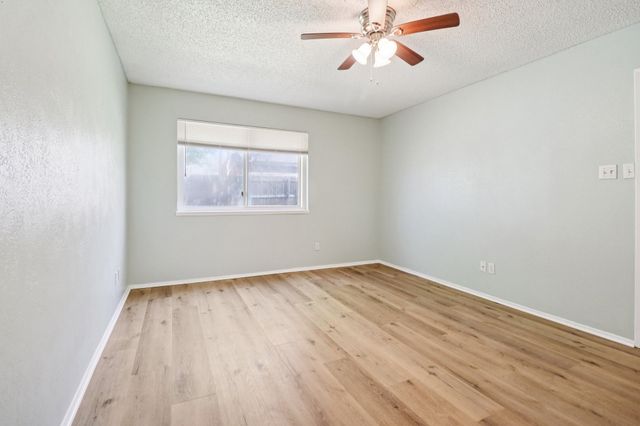 3216 Red Oak Lane, Bedford, TX 76021