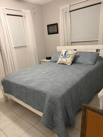 450 Paradise Isle Boulevard 201, Hallandale Beach, FL 33009