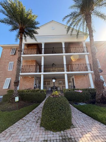 450 Paradise Isle Boulevard 201, Hallandale Beach, FL 33009