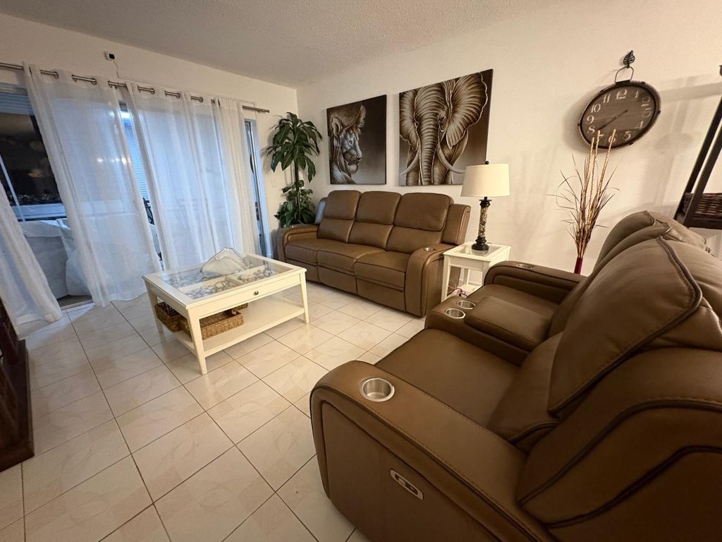 450 Paradise Isle Boulevard 201, Hallandale Beach, FL 33009