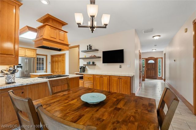 904 River Overlook Loop, Van Buren, AR 72956