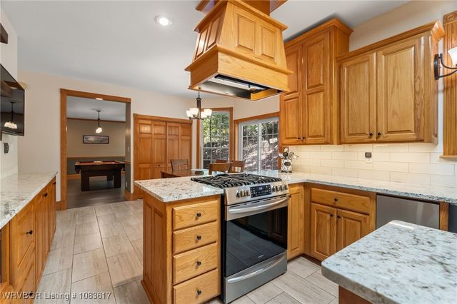 904 River Overlook Loop, Van Buren, AR 72956