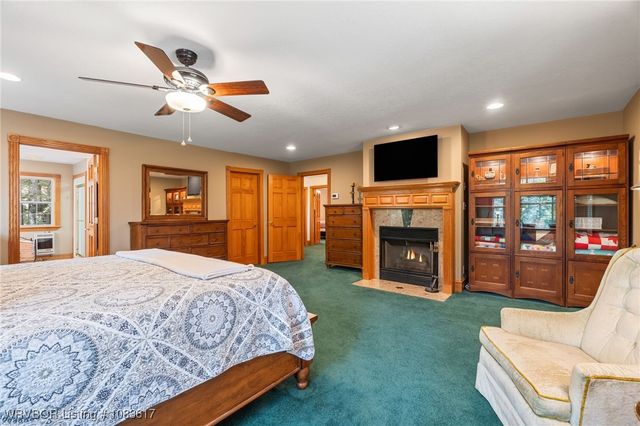 904 River Overlook Loop, Van Buren, AR 72956