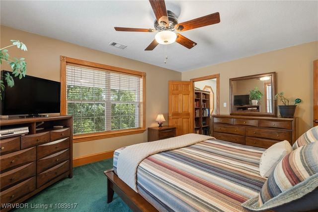 904 River Overlook Loop, Van Buren, AR 72956