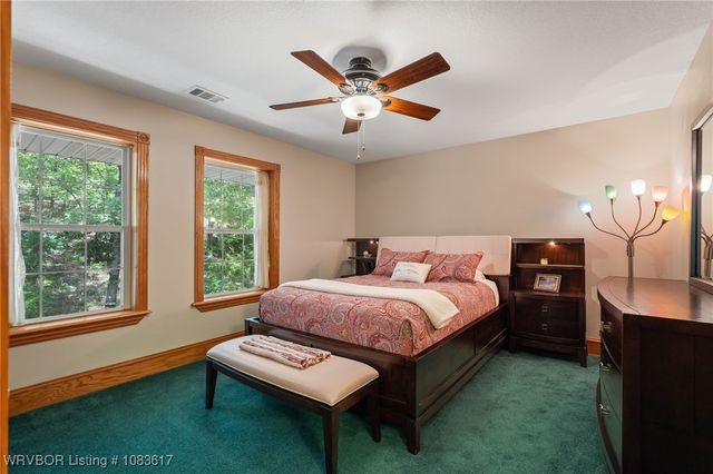 904 River Overlook Loop, Van Buren, AR 72956