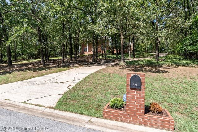 904 River Overlook Loop, Van Buren, AR 72956