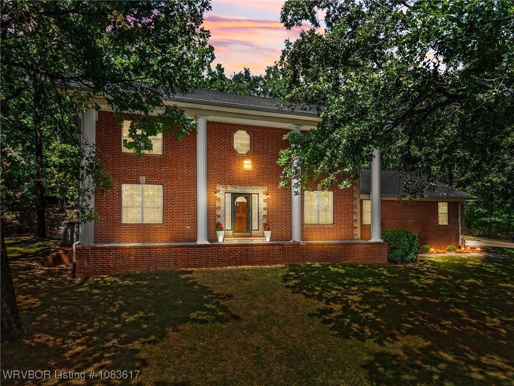 904 River Overlook Loop, Van Buren, AR 72956