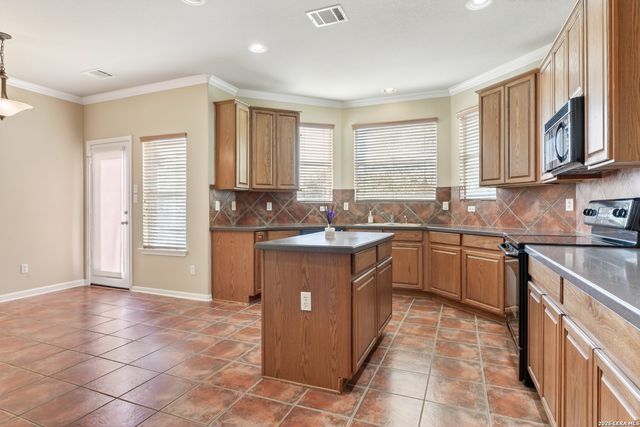 8510 Espanola, Helotes, TX 78023