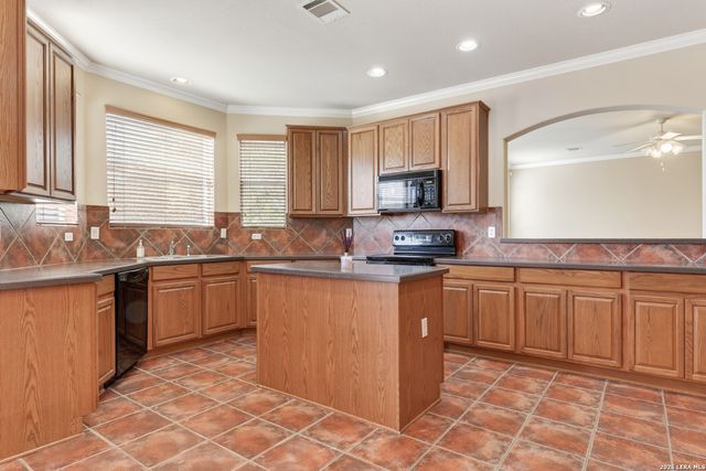 8510 Espanola, Helotes, TX 78023