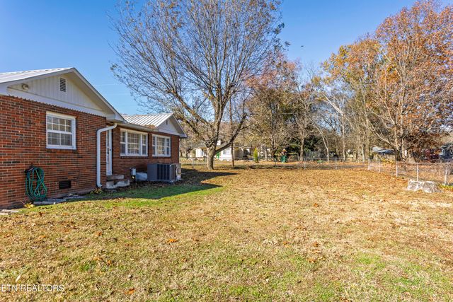 442 W Rhea Ave, Spring City, TN 37381