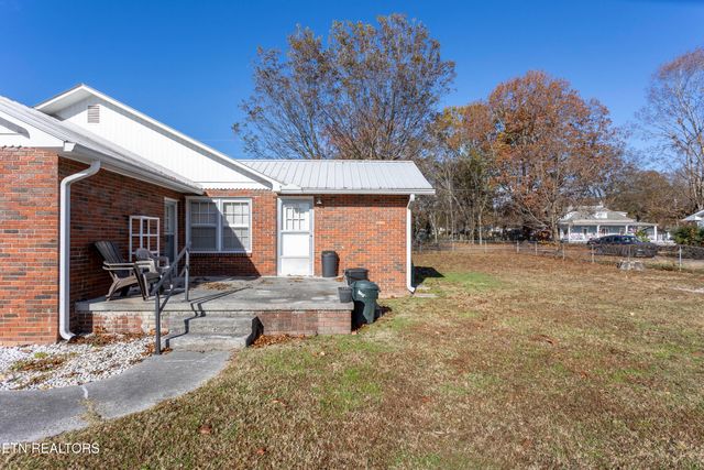 442 W Rhea Ave, Spring City, TN 37381