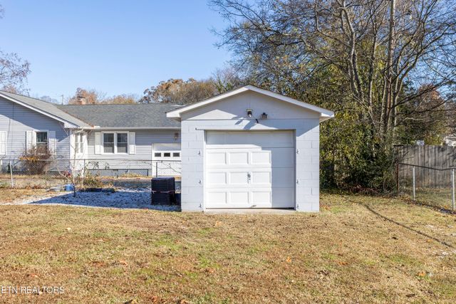 442 W Rhea Ave, Spring City, TN 37381