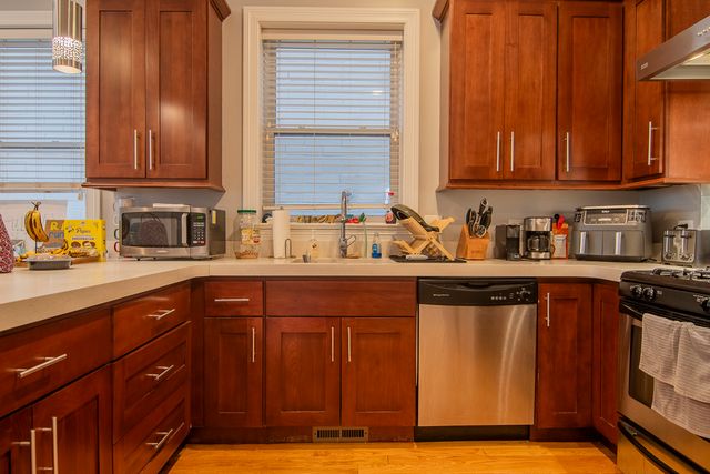 3718 N Wilton Avenue 2, Chicago, IL 60613