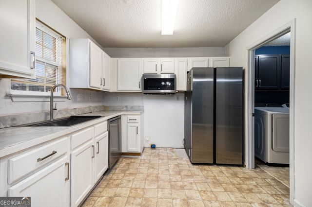 69 Princeton Glen Court, Adairsville, GA 30103