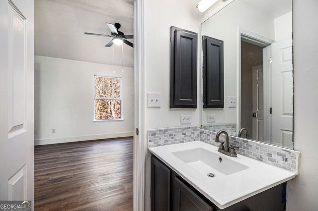 69 Princeton Glen Court, Adairsville, GA 30103