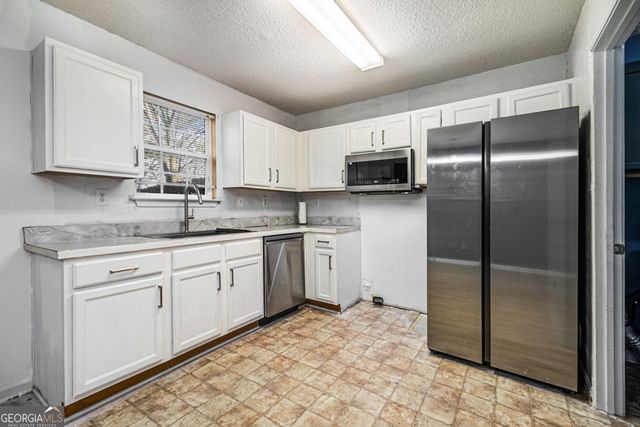 69 Princeton Glen Court, Adairsville, GA 30103
