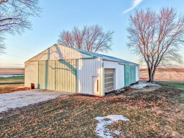 2120 S Lasalle Road, Seneca, IL 61360