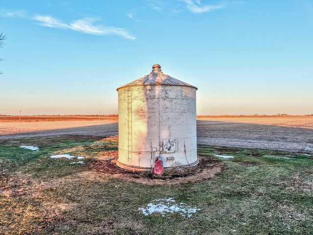 2120 S Lasalle Road, Seneca, IL 61360