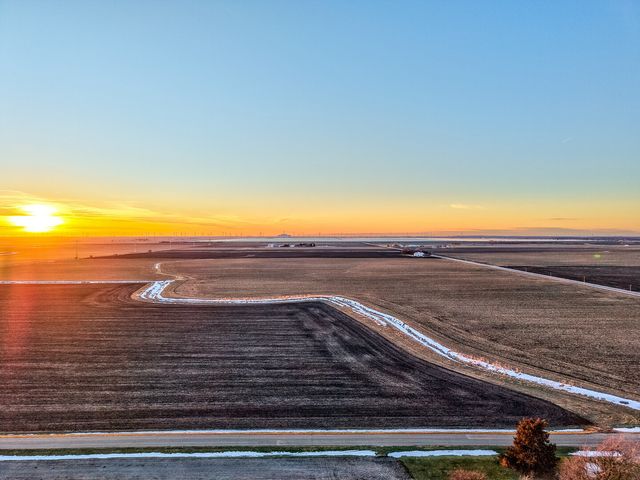 2120 S Lasalle Road, Seneca, IL 61360