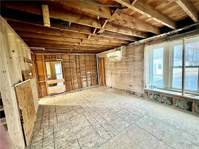 554 County Route 8, Granby, NY 13069