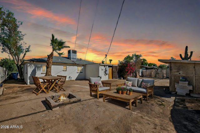 1761 E Sunland Avenue, Phoenix, AZ 85040