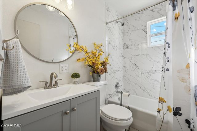 1761 E Sunland Avenue, Phoenix, AZ 85040