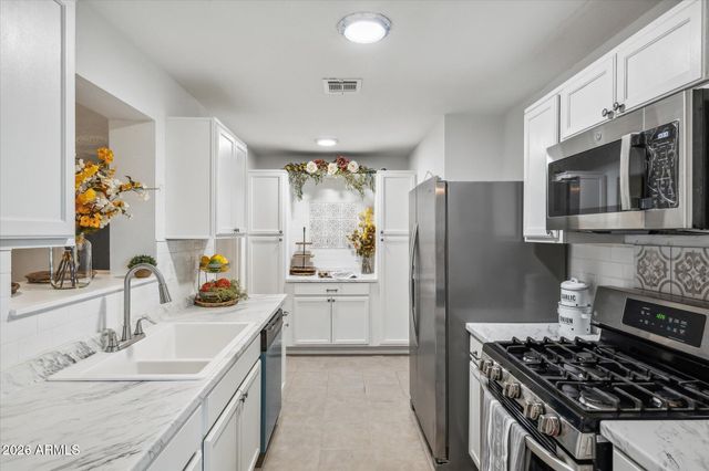 1761 E Sunland Avenue, Phoenix, AZ 85040