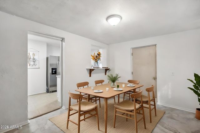 1761 E Sunland Avenue, Phoenix, AZ 85040