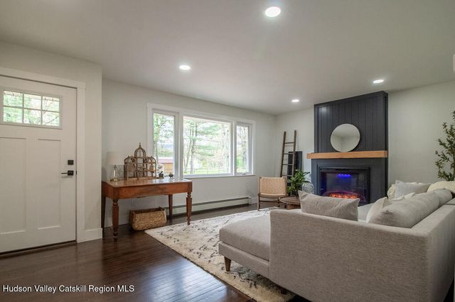 31 Marion Avenue, Napanoch, NY 12458
