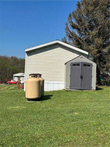 137 Brook Lane, Middlesex Twp, PA 16059