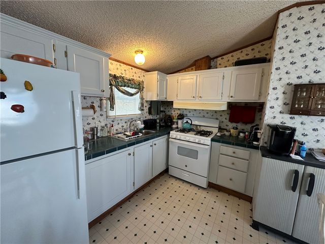 137 Brook Lane, Middlesex Twp, PA 16059