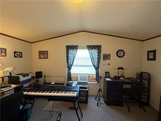137 Brook Lane, Middlesex Twp, PA 16059