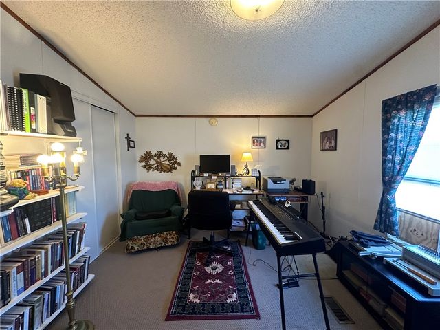 137 Brook Lane, Middlesex Twp, PA 16059