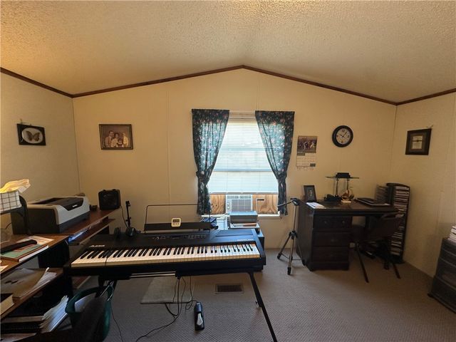 137 Brook Lane, Middlesex Twp, PA 16059