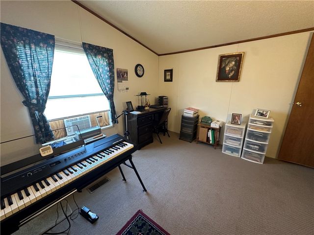 137 Brook Lane, Middlesex Twp, PA 16059