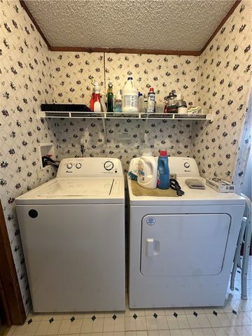 137 Brook Lane, Middlesex Twp, PA 16059